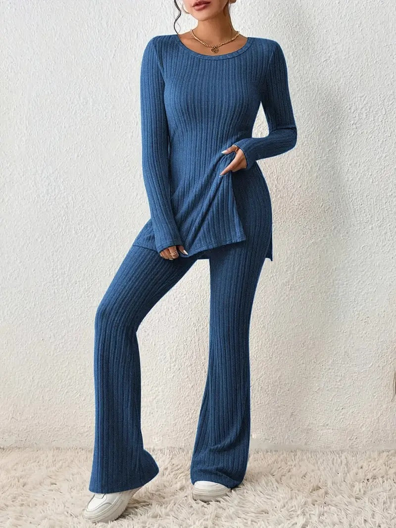 Lune London finely ribbed loungewear set for women with long sleeves and flared legs
