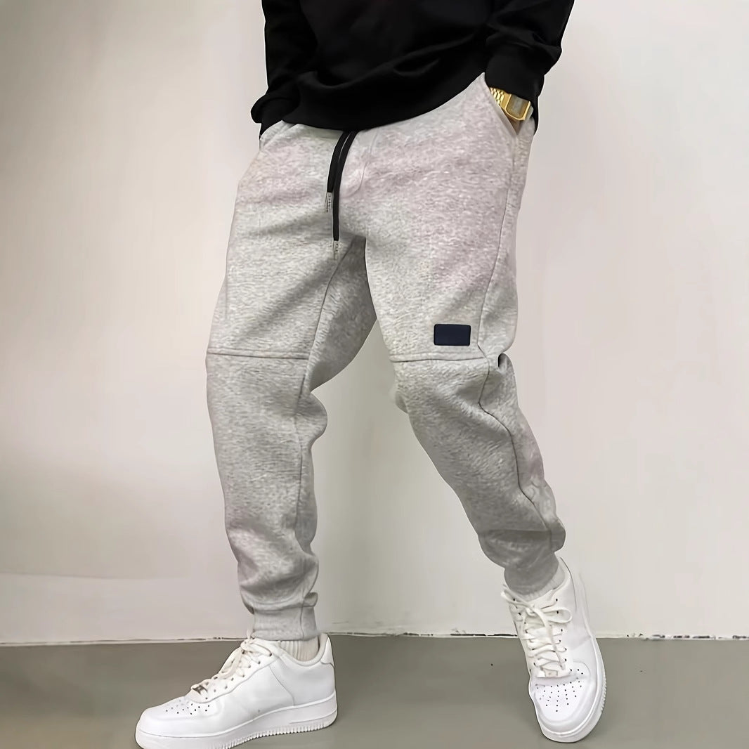Men's sporty sweatpants with innovative pockets Lune London