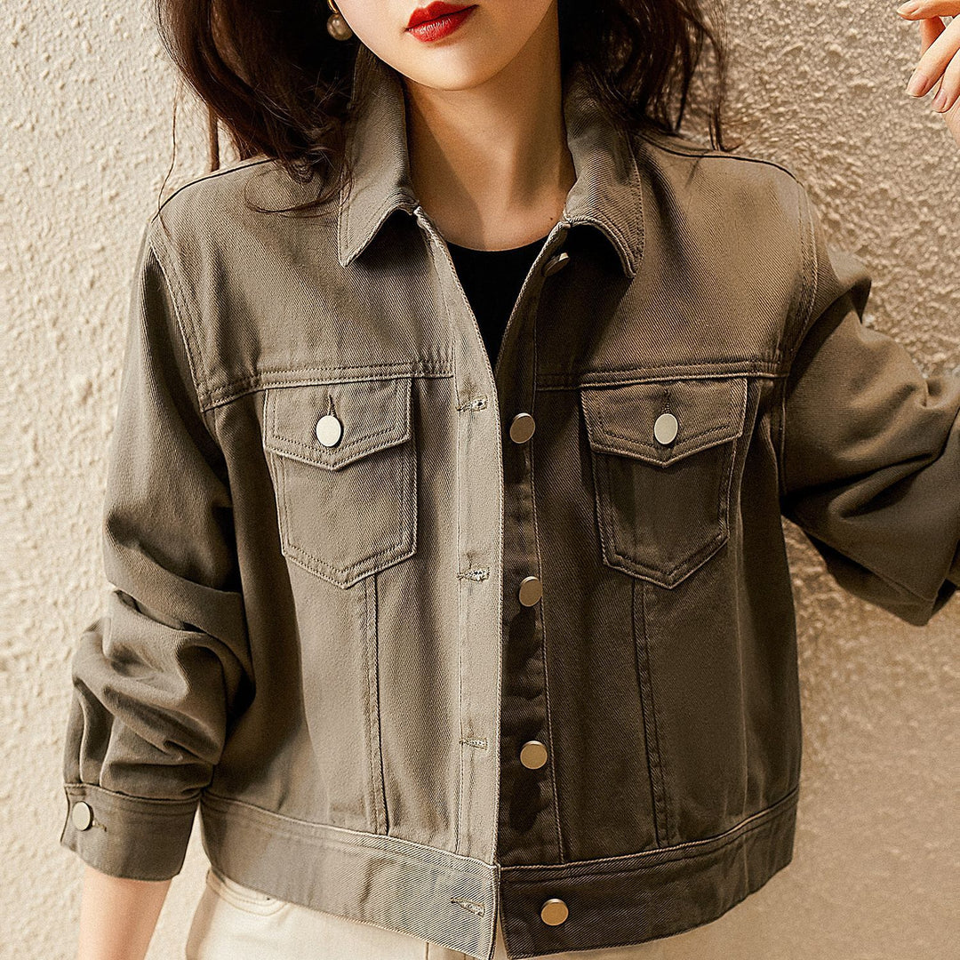 Veste courte pour femmes en denim durable avec boutons-pression tendance Chic & Stil