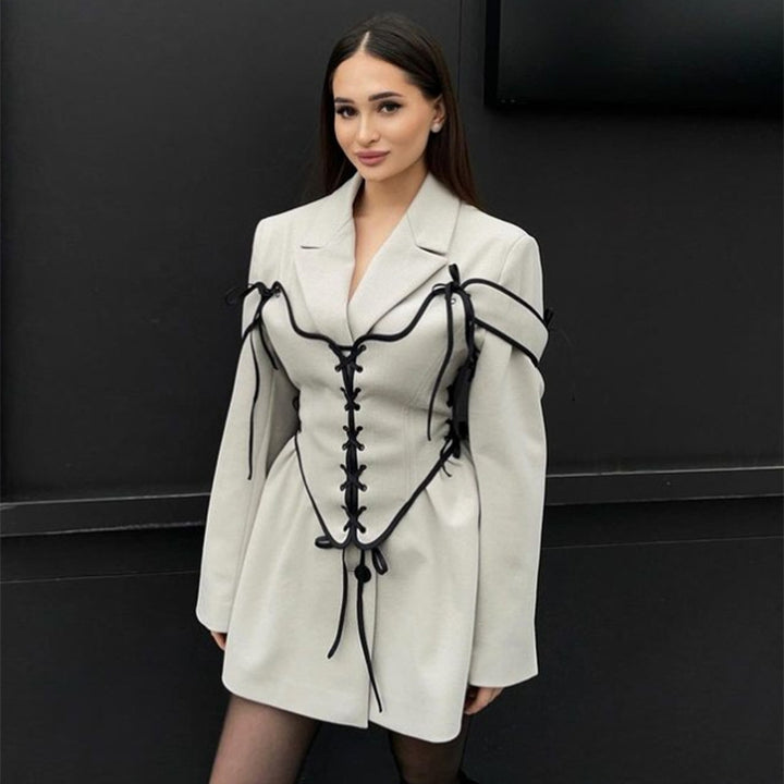 Chic and stylish tailored blazer for women
