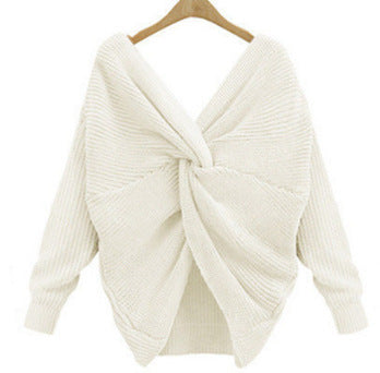 Knitted sweater for women with a unique back design and a deep V-neck Lune London