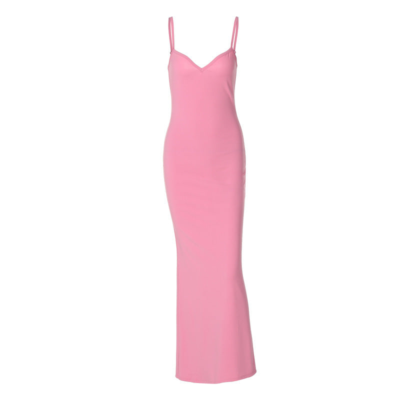 Elegant maxi dress for women with spaghetti straps and a flattering cut for the silhouette Lune London