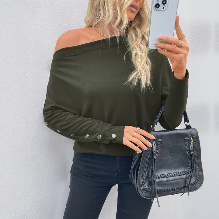 Chemise pour femmes à manches longues surdimensionnée avec encolure asymétrique et détails de boutons fins Chic & Stil