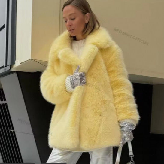 Elegant women's oversized coat in faux fur Lune London
