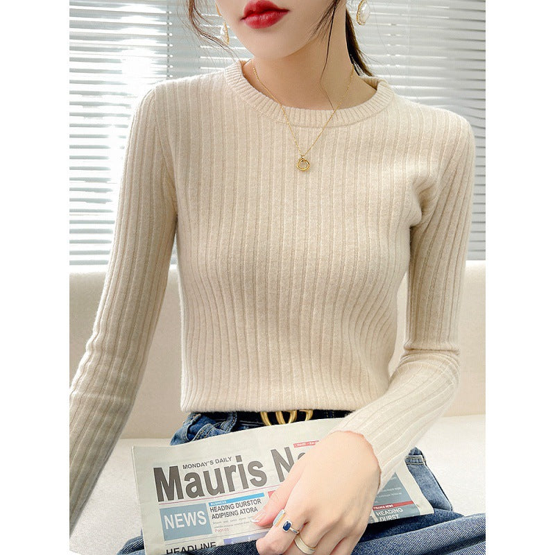 Pull femme en tricot fin avec structure côtelée et encolure ronde Chic & Stil