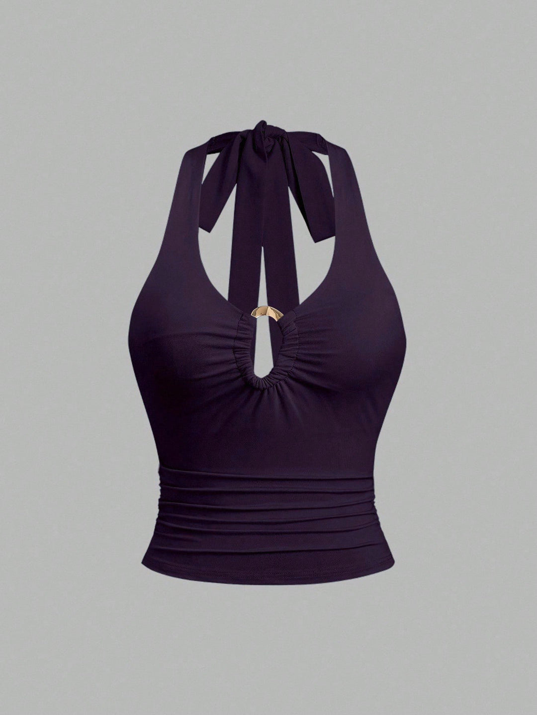 Stylish short top for women with a trendy halter design and a chic tie band Chic & Stil
