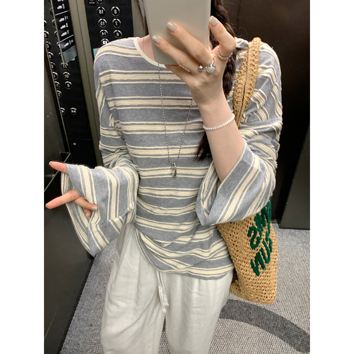 Women's Casual Long Sleeve Shirt with Fine Stripe Pattern Chic & Stil