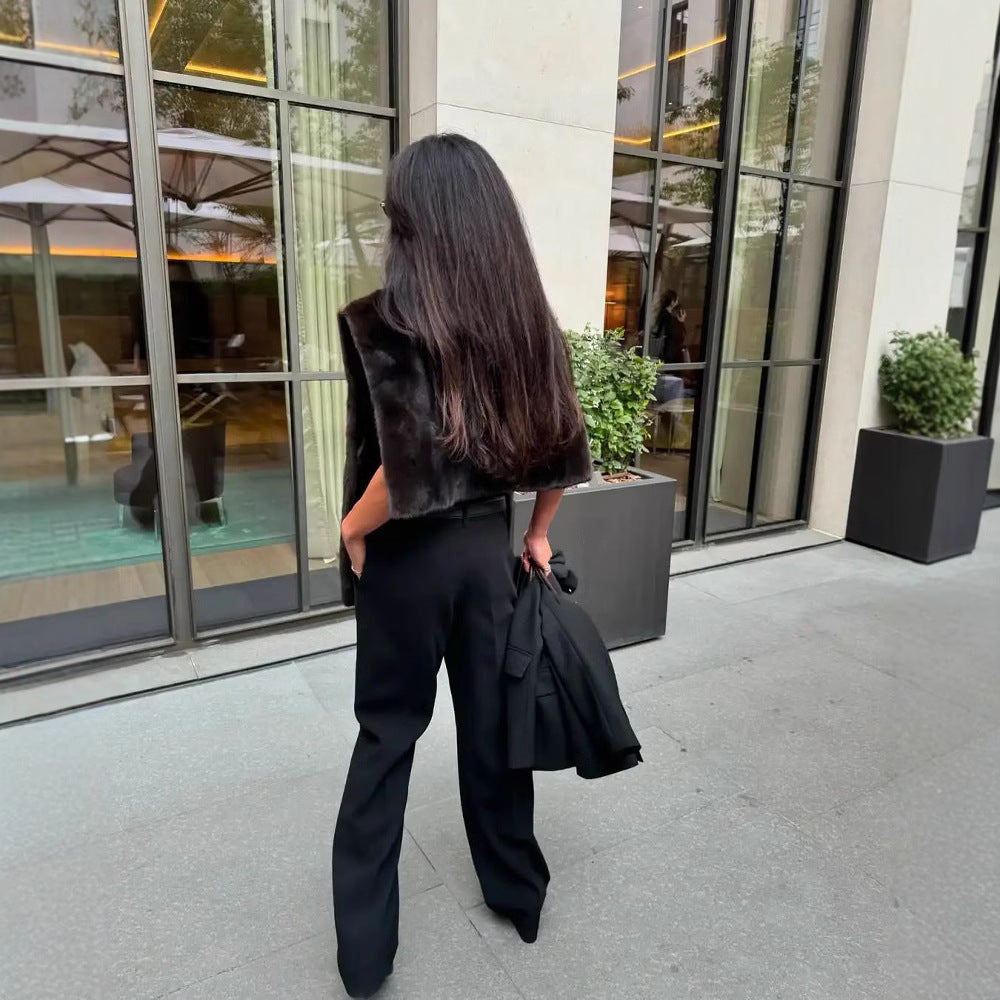 Ladies Elegant and Soft Scarf in High-Quality Material Lune London