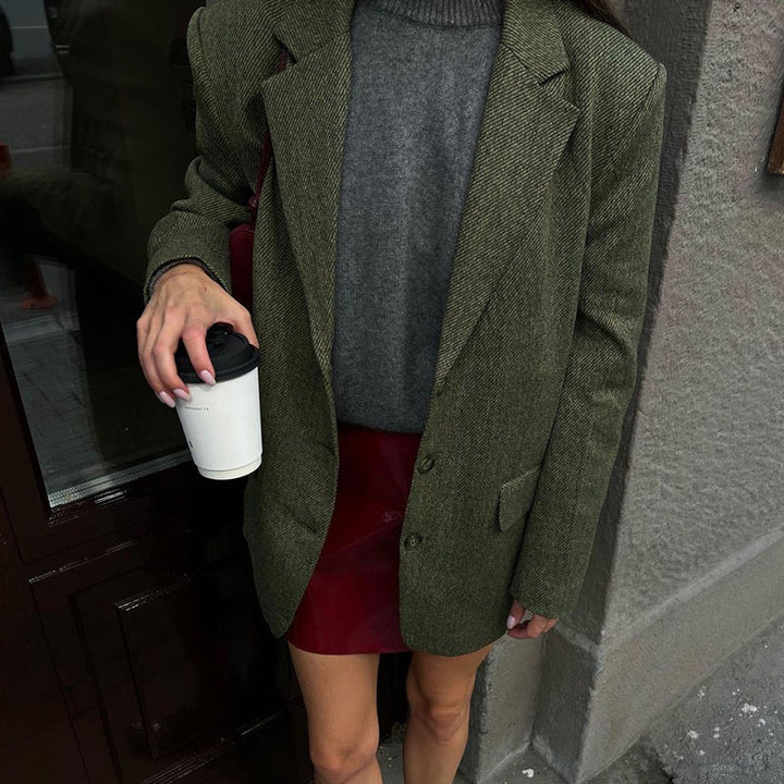 Women Elegant blazer jacket with fine texture and classic details Lune London