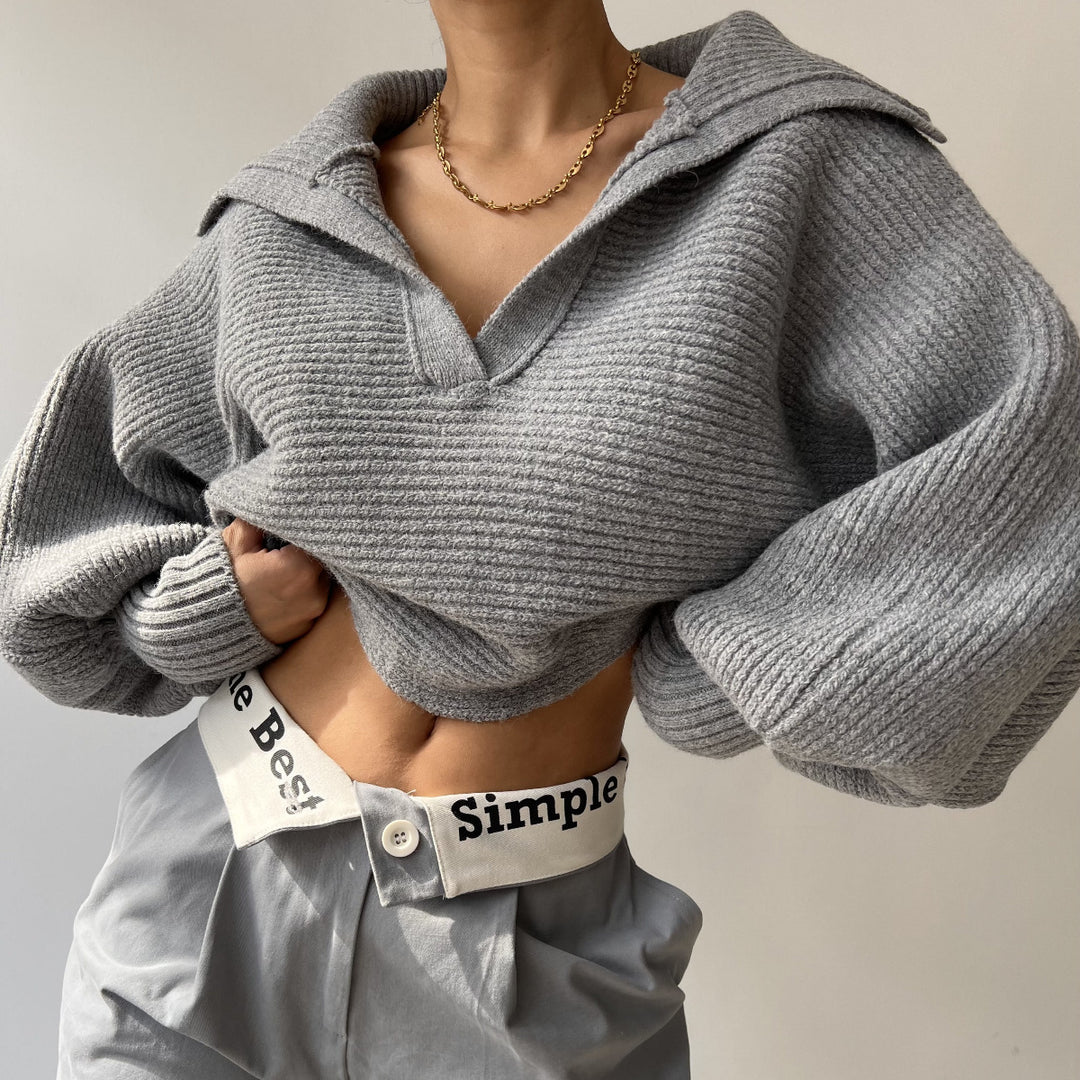Thick knitted sweater for women with oversized cut and V-neck Lune London