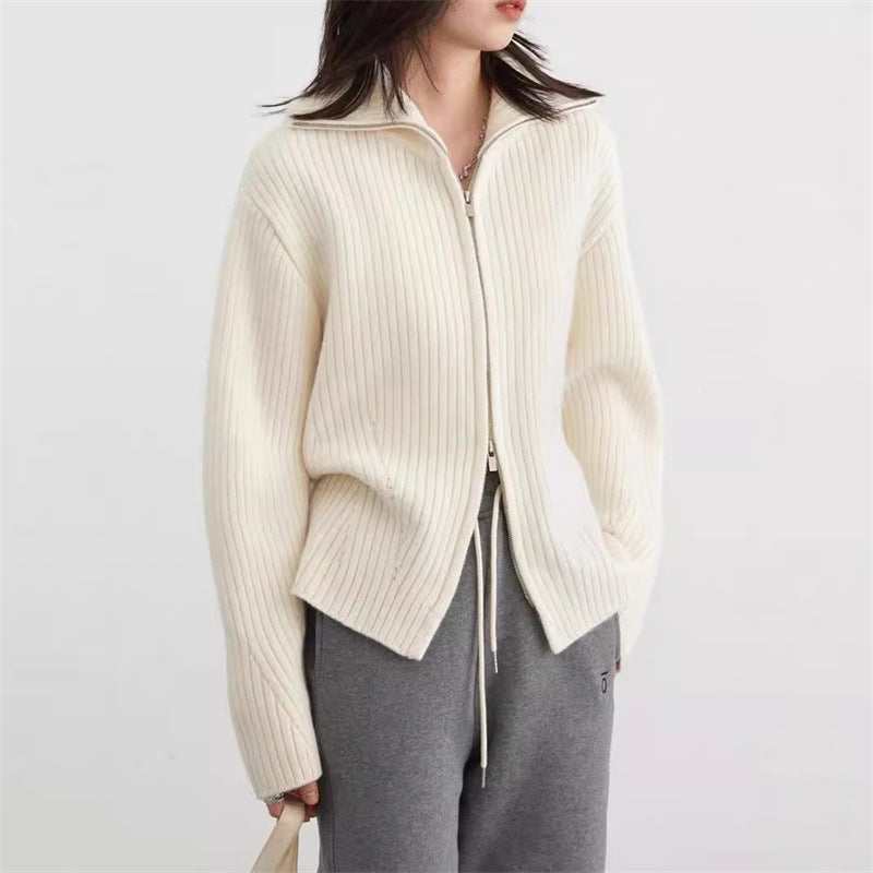 Gilet pour femmes avec fermeture éclair sportive et texture côtelée Chic & Stil