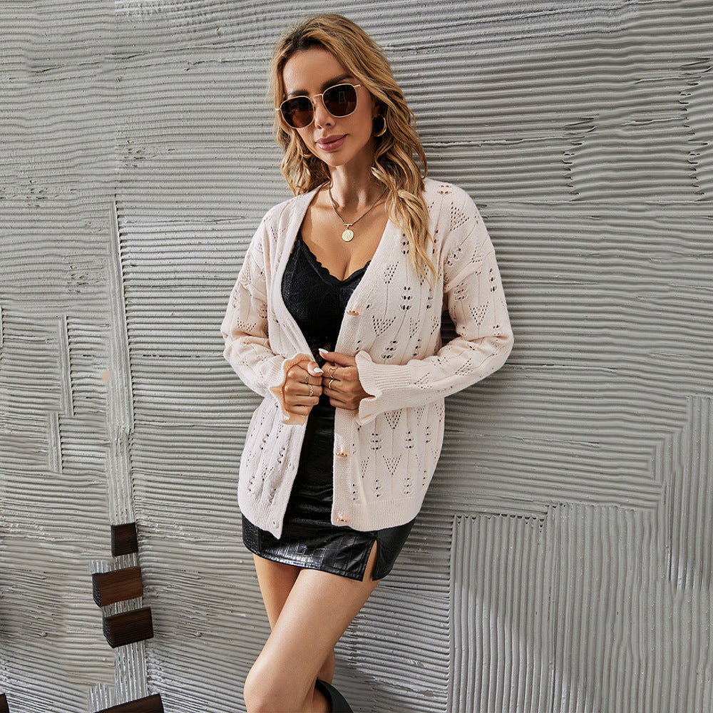Cardigan pour femmes avec design en dentelle et fermeture à boutons Chic & Stil