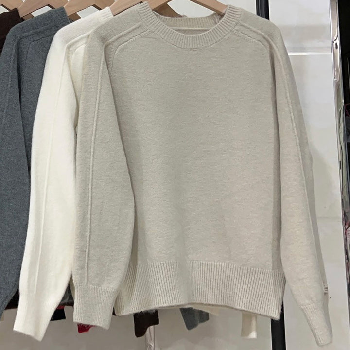 Ladies large knit sweater with loose fit and soft texture Lune London