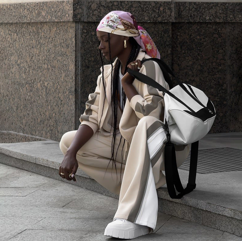 Sporty hooded jacket for women with a modern cut and contrasting details Lune London