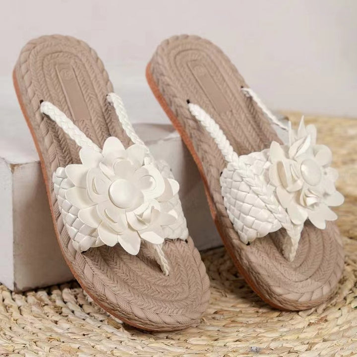 Ladies' heeled sandals adorned with flowers and natural fiber sole Lune London