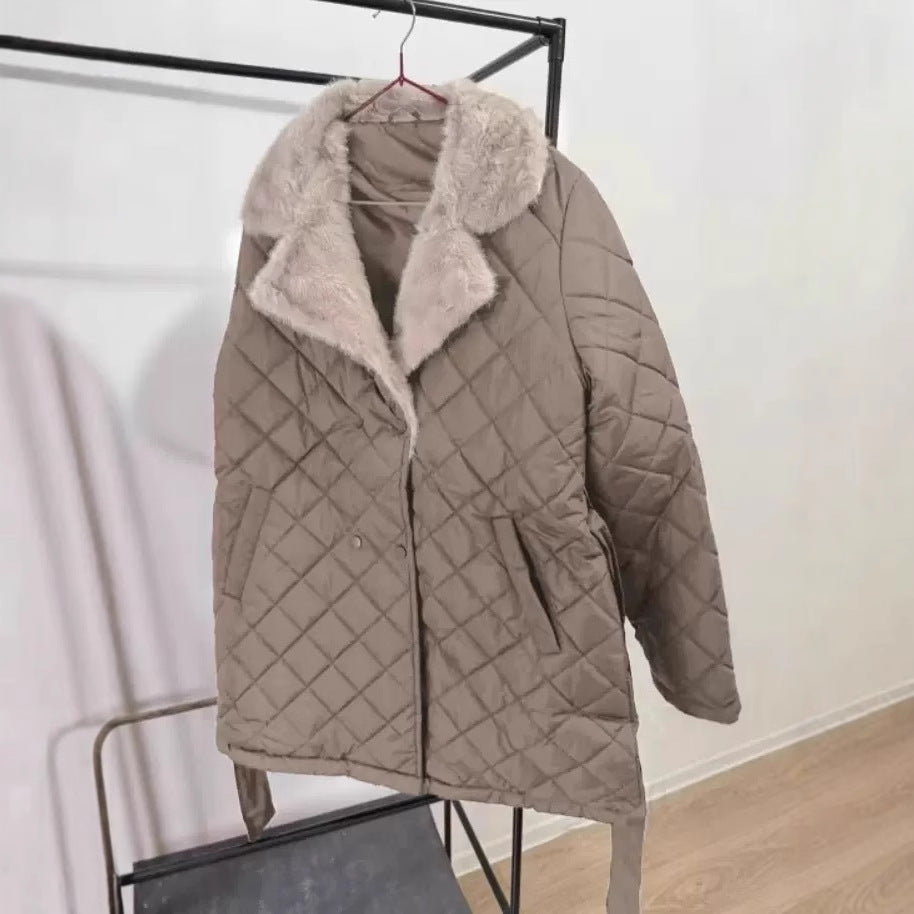 Women's quilted winter jacket with soft collar and practical pockets Lune London