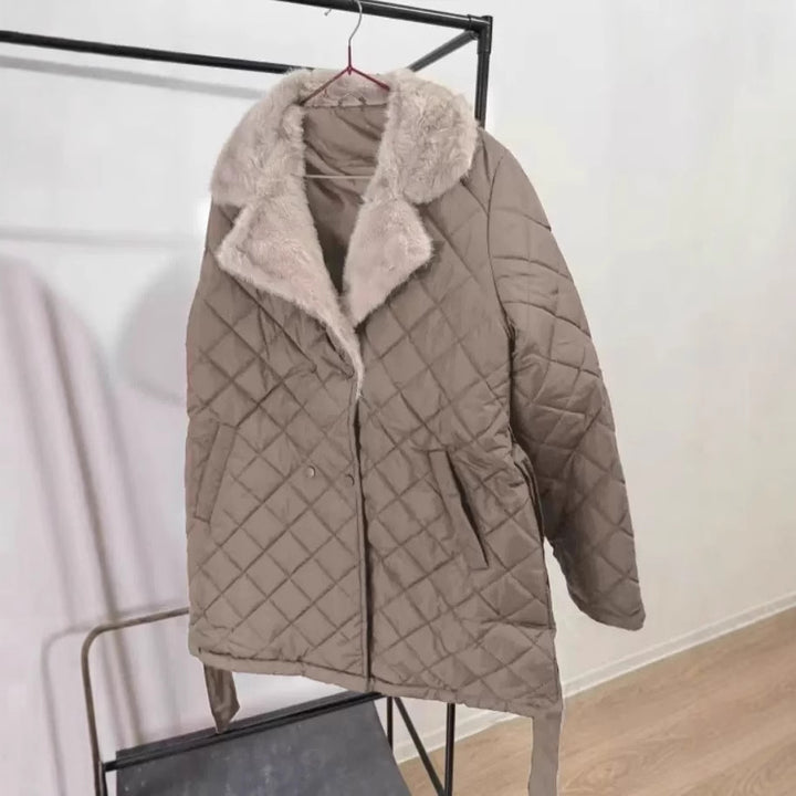 Women's quilted winter jacket with soft collar and practical pockets Lune London