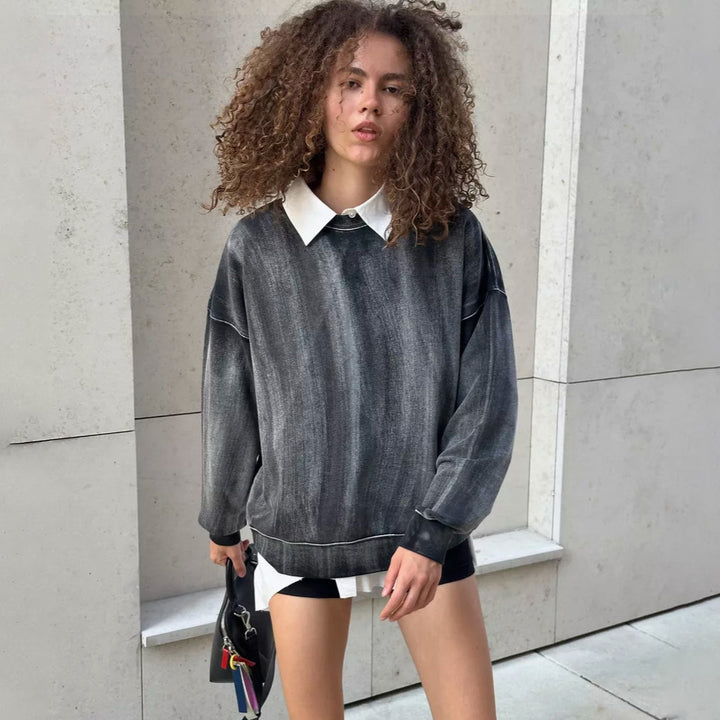 Casual oversized sweater for women with trendy accents and a textured fabric Lune London