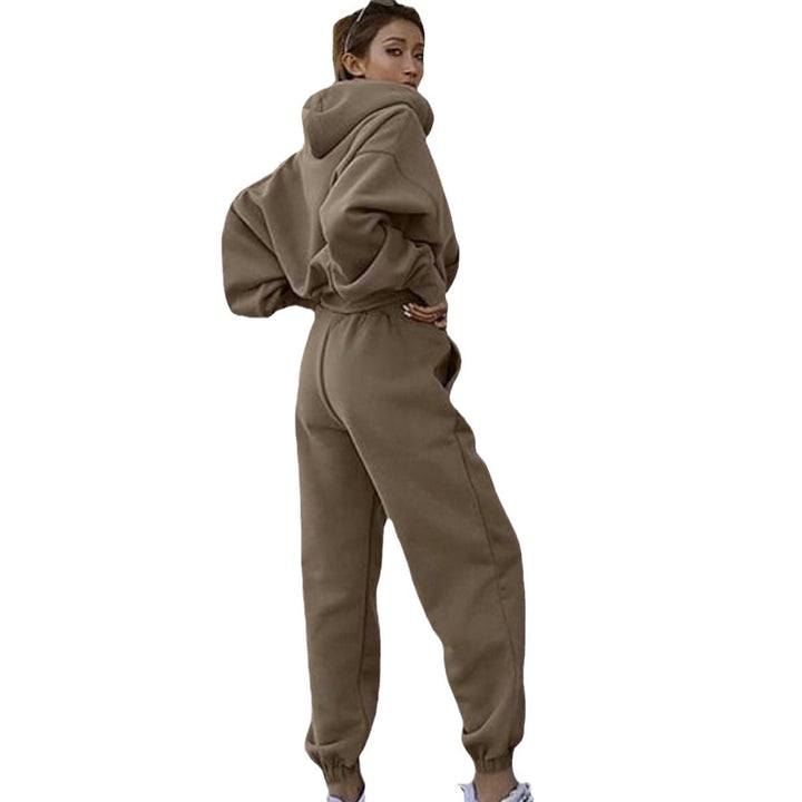 Casual hoodie set for women with a loose fit and practical pockets Lune London