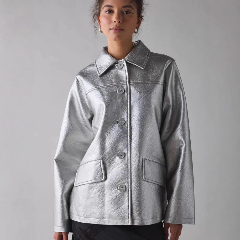 Veste en cuir métallique pour femmes avec poches pratiques et coupe moderne Chic & Stil