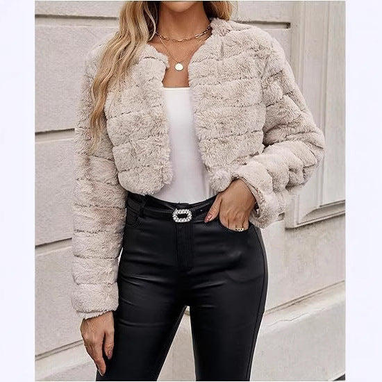 Women’s faux fur jacket with modern leopard print Lune London