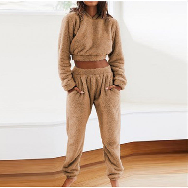 Cozy women's lounge set in soft fleece Lune London