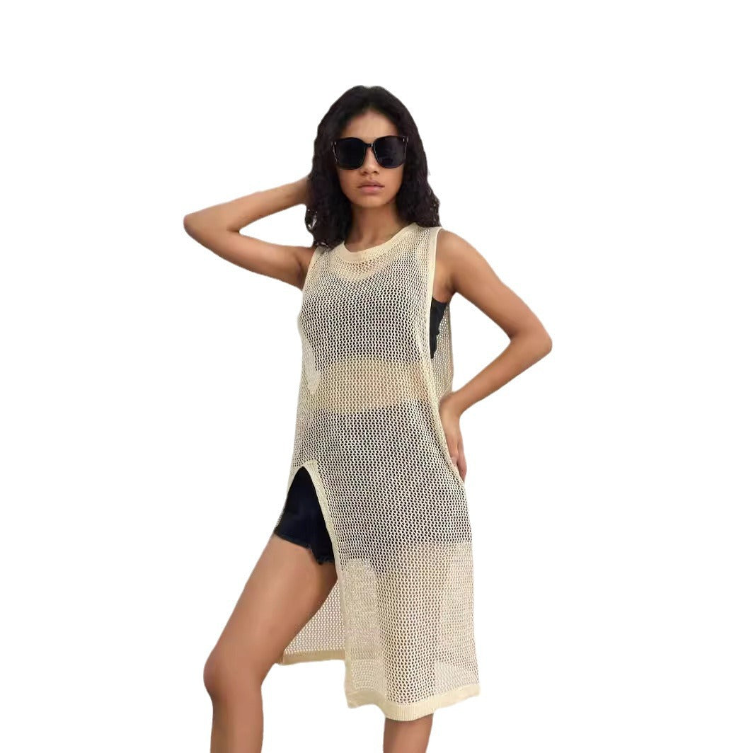 Lightweight knitted sweater for women with a trendy mesh design and side slits Lune London