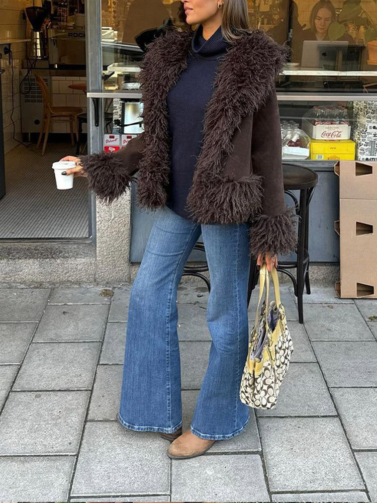 Short casual jacket for women in fluffy material with a unique cut Lune London