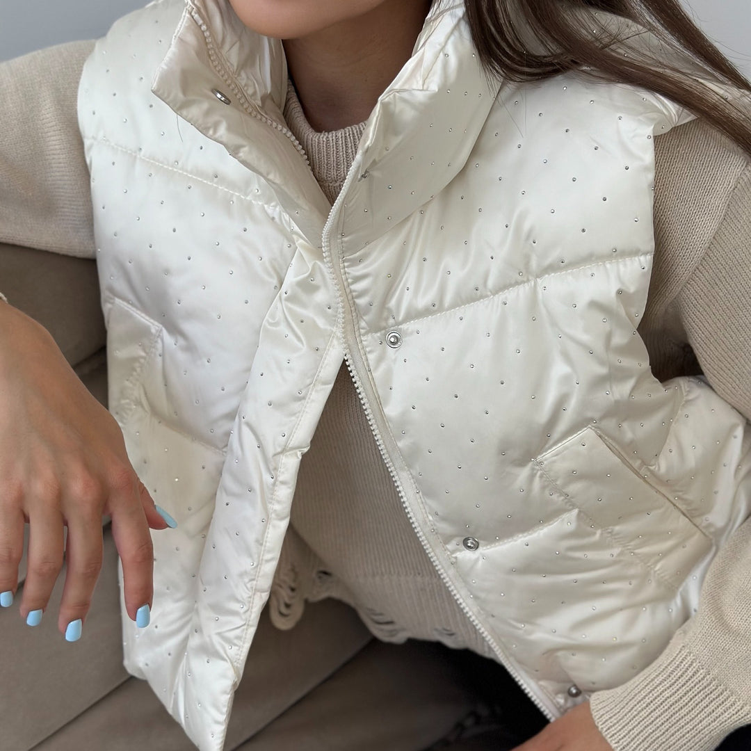 Quilted vest for women with trendy accents and a high collar Lune London