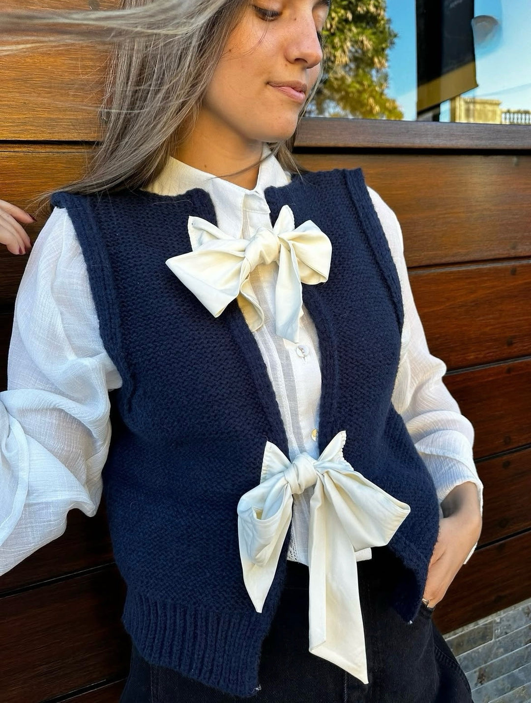 Sleeveless knit vest for women with decorative bows at the back Lune London