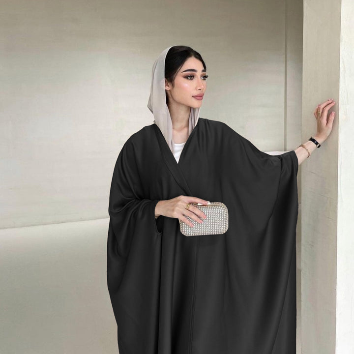 Elegant Abaya dress for women in soft material and generous cut Lune London