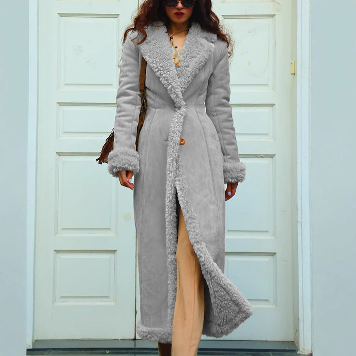 Ladies Long Fur Coat with Luxurious Inner Lining Lune London