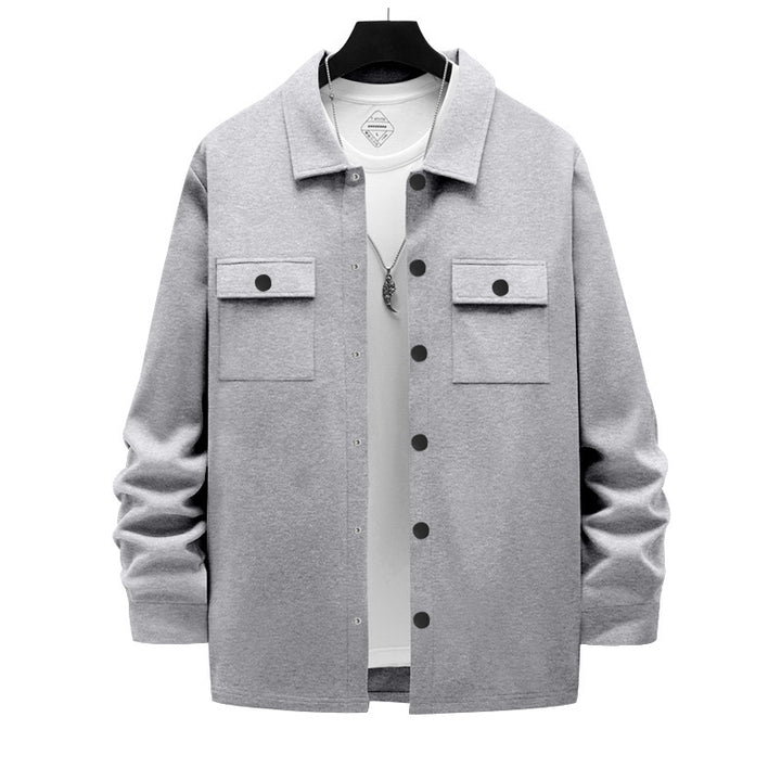 Casual utility jacket for men with practical pockets and chic button details