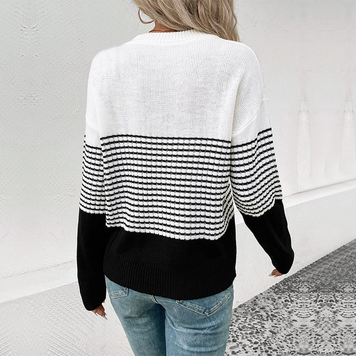 Knitted sweater for women with modern stripes Lune London
