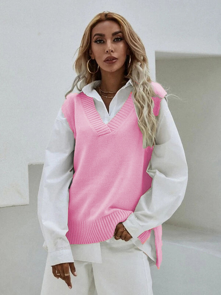 Knitted sweater for women with V-neck and ribbed texture Lune London