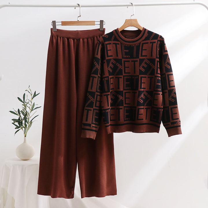 Casual knitted loungewear set for women with graphic pattern and loose fit Lune London