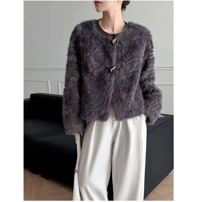 Veste en polaire confortable pour femmes avec des détails de boutons à la mode Chic & Stil