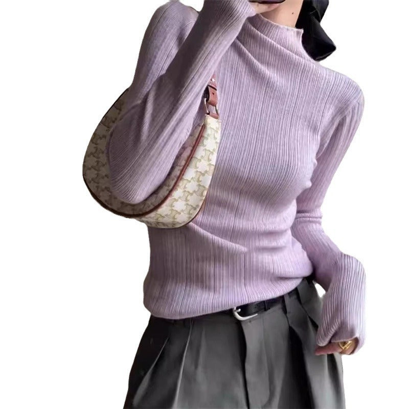 Pull en maille fine pour femmes à coupe moderne avec col haut Chic & Stil