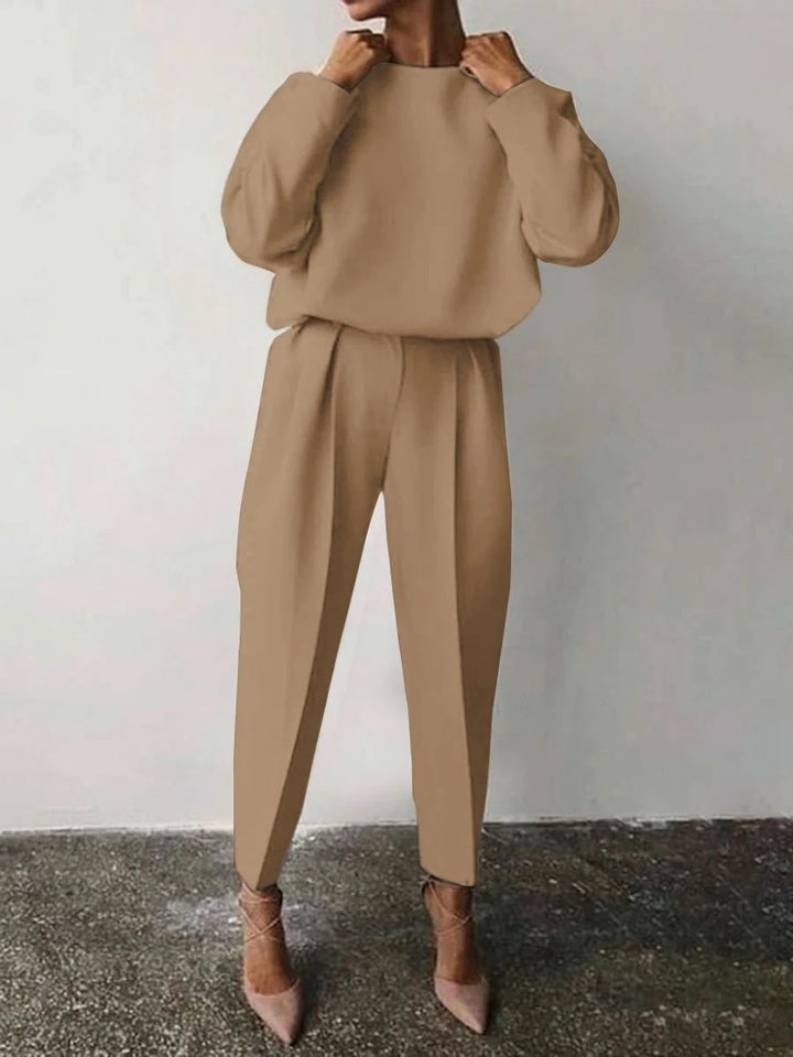 Women Casual Two-Piece Set with Loose Fit and Stylish Details Lune London