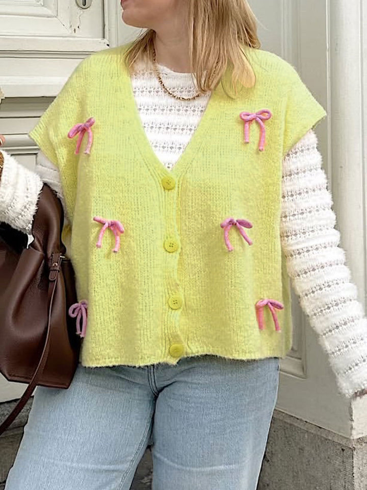 Cardigan pour femmes avec des détails de nœuds ludiques Chic & Stil