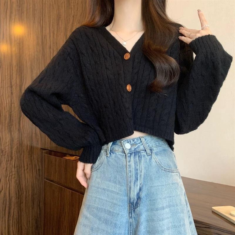 Cardigan en tricot épais pour femmes avec détails de boutons et décolleté en V profond Chic & Stil