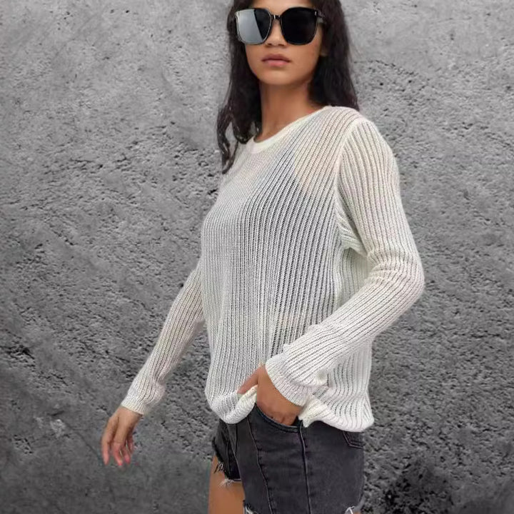 Casual knitted sweater for women with a loose fit Lune London