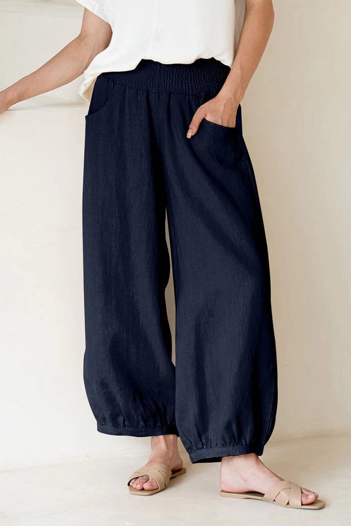 Summer wide-leg pants for women with elastic waistband and practical pockets Lune London