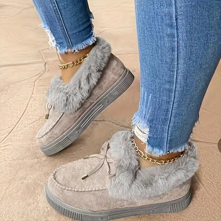 Women's sneakers with faux fur collar Lune London