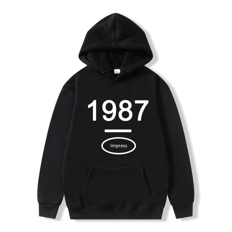 Women's hooded sweatshirt with practical kangaroo pocket design Lune London