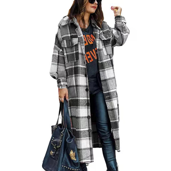 Ladies Long Sleeve Wool Coat with Plaid Pattern and Practical Pockets Lune London