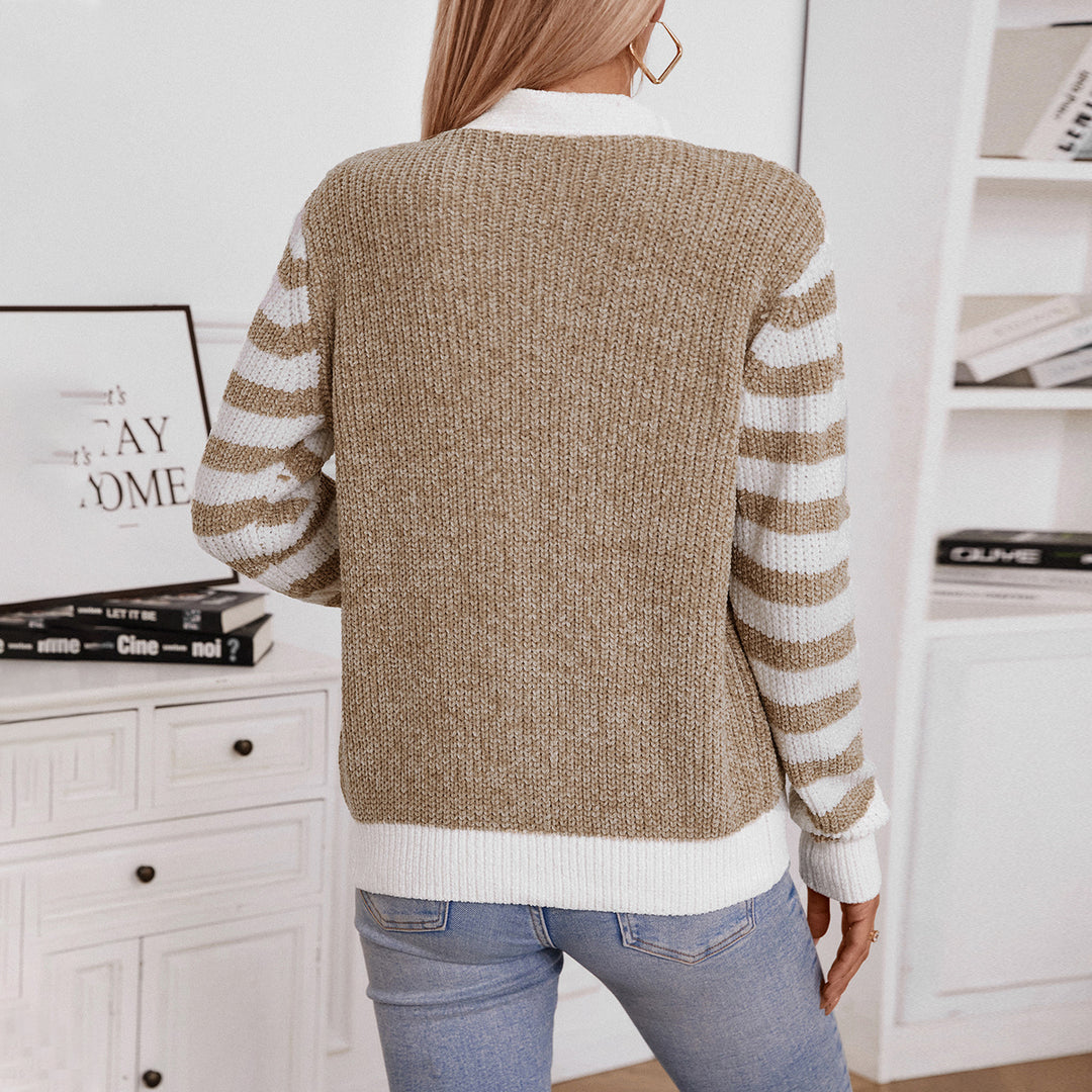 Trendy knitted jacket for women with a decorative rib pattern and chic stripes