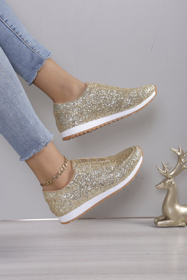 Chic and Stylish Slip-On Sneakers for Women