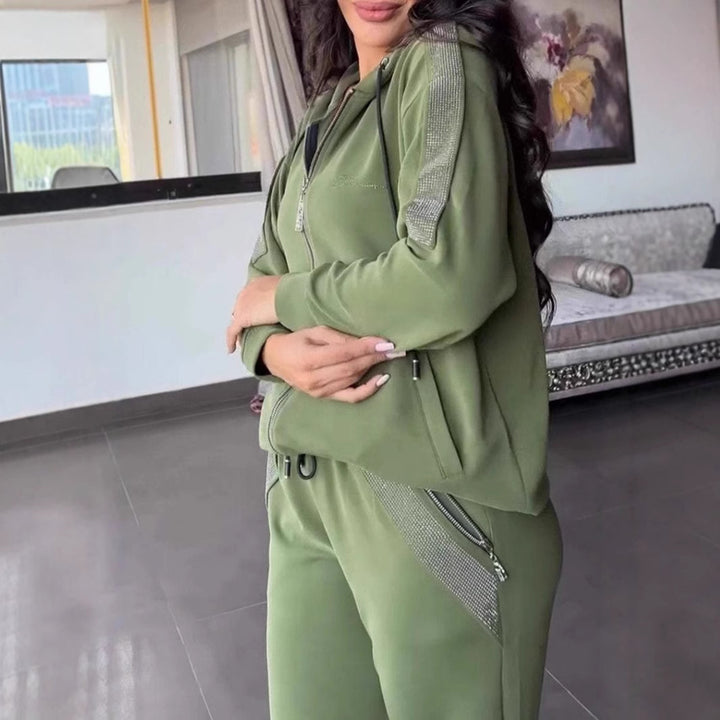 Lune London stylish sportswear set for women
