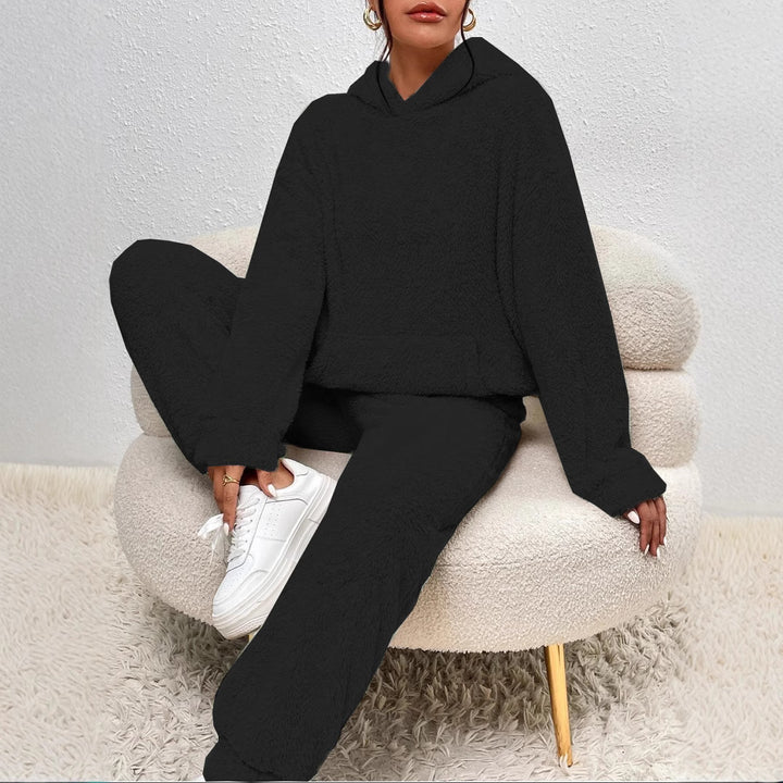 Women's fleece loungewear set with hood and pockets Lune London